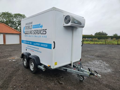 Corner view of total trailer length 4.4m for a 3m mobile unit